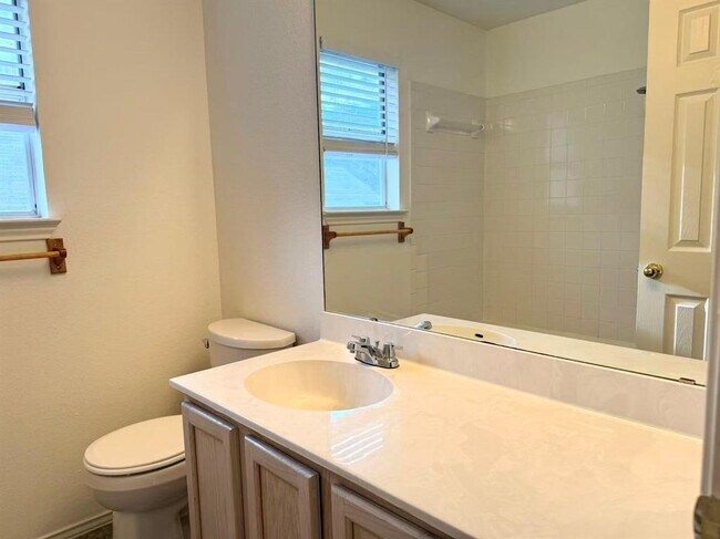 Building Photo - 13520 Bolivia Dr