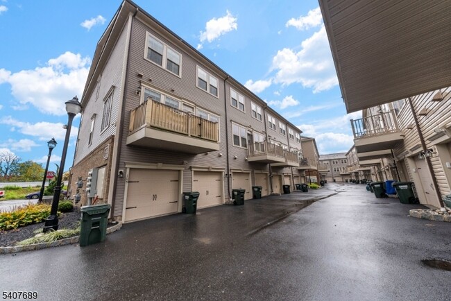 Building Photo - 105 Robeson St