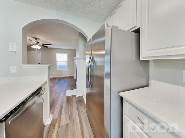 Building Photo - 605 Tramore Ct