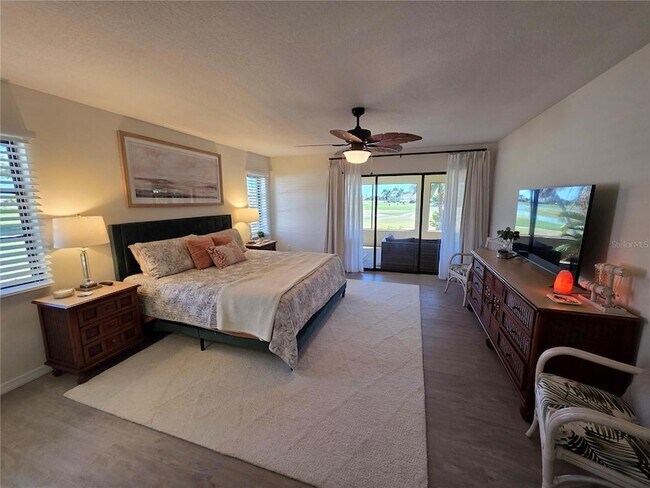 Building Photo - 13 Seaward Cir