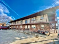 Building Photo - 1012 Mary St