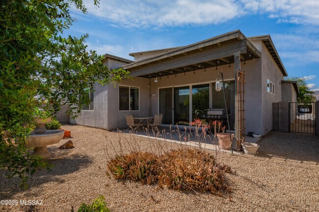 Building Photo - 7526 E Chalkboard Ct