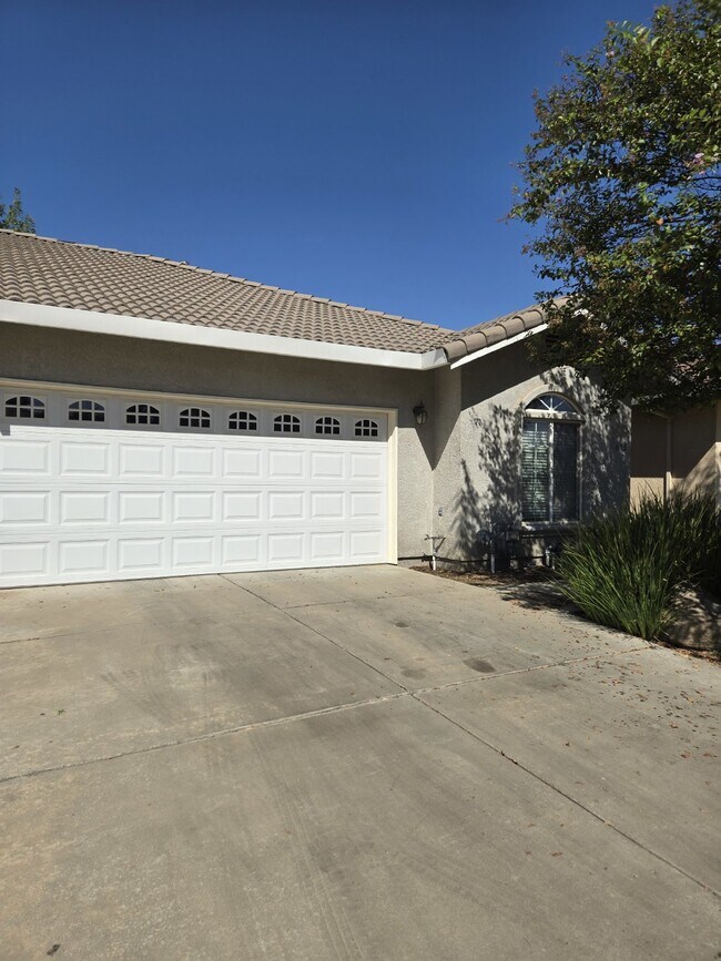 Building Photo - Coming Soon! North Merced