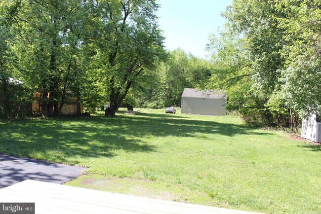 Building Photo - 23 Elbo Ln