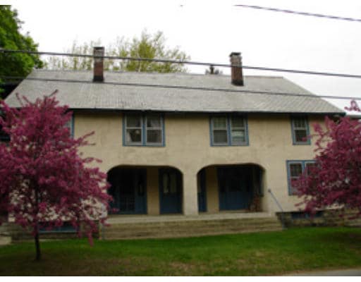 Building Photo - 6 Graves St