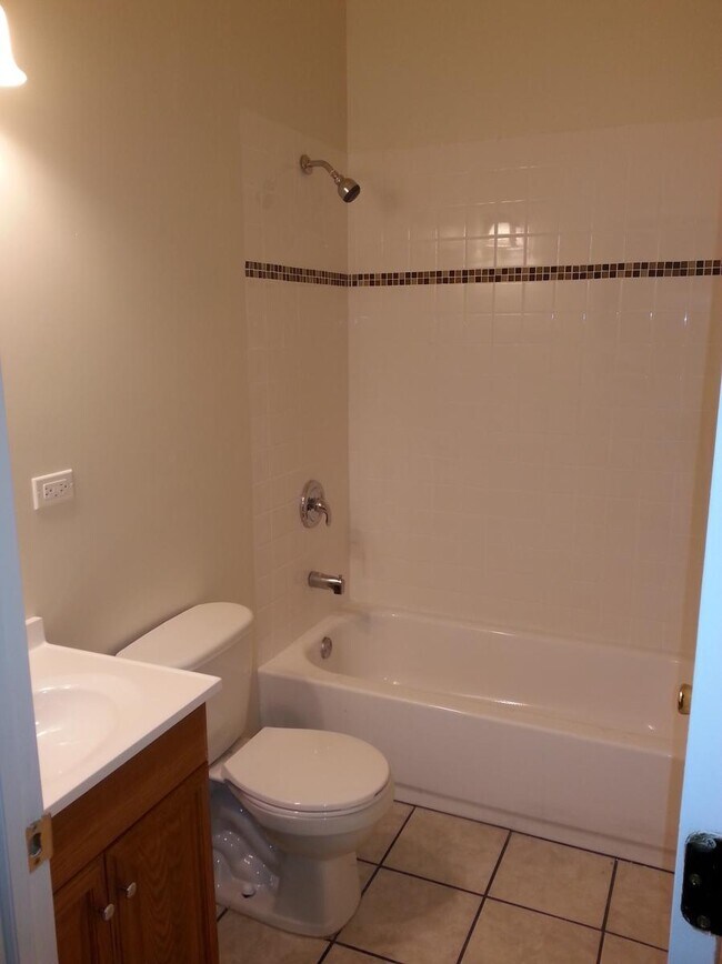 Bathroom - 2030 W 23rd St