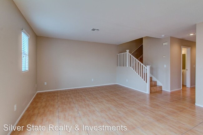 Building Photo - 2 br, 2.5 bath House - 6578 MARILYN MONROE...