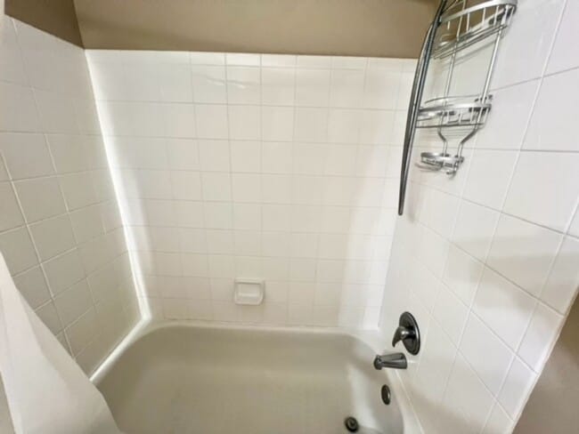 Building Photo - Waterfront Fully Furnished Condo!