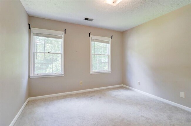 Building Photo - 1049 Seven Springs Cir NE