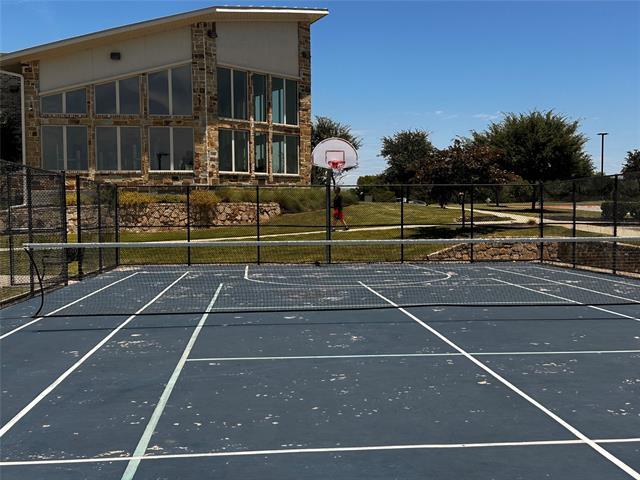Building Photo - 2168 Miramar Dr