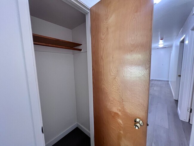 Building Photo - EBS T 37565