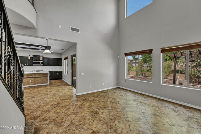 Building Photo - 2142 W Marconi Ave
