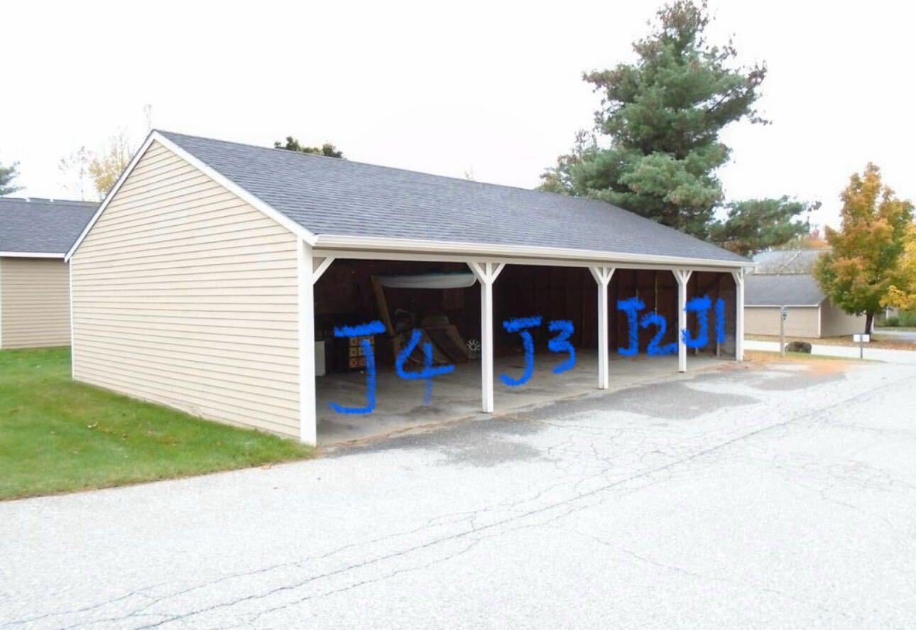 Building Photo - J2 Stonehedge Dr