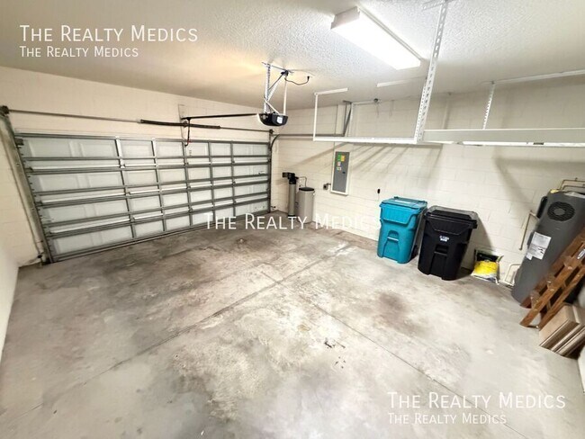 Building Photo - 11867 Padua Ln