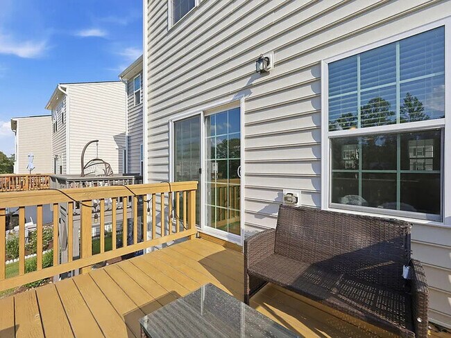Building Photo - Lease OR Lease to Own