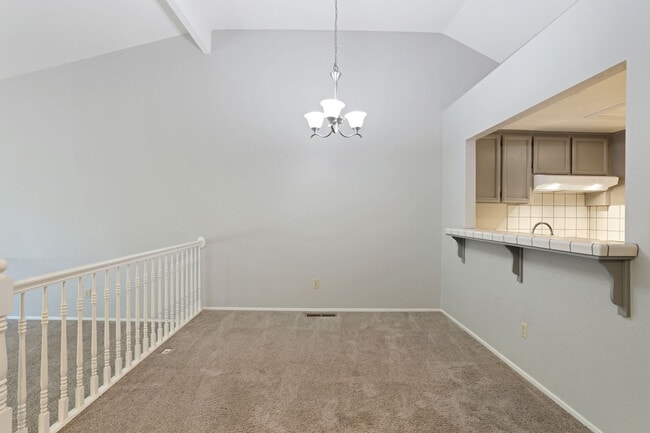 Building Photo - 562 La Corso Dr