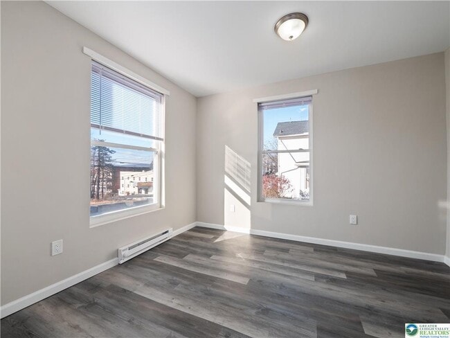 Building Photo - 1515 Vine St