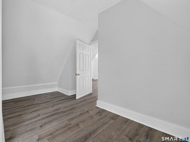 Building Photo - 111 Laurel Hill Ave