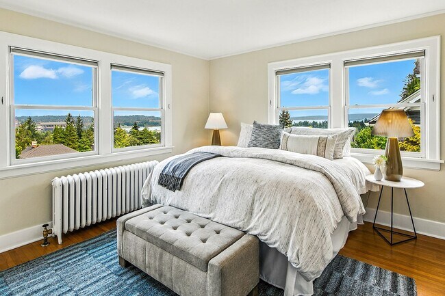 Building Photo - Capitol Hill View Home