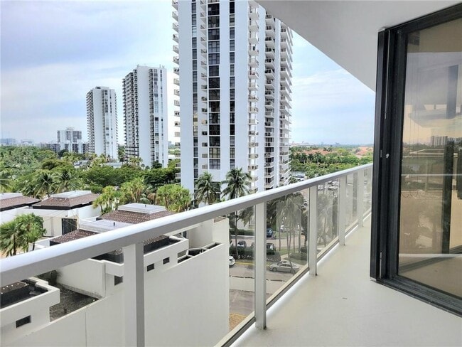 Building Photo - 20281 E Country Club Dr