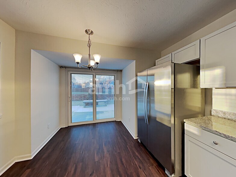 Building Photo - 8983 Marisa Dr