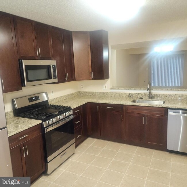 Building Photo - 7438 Catterick Ct