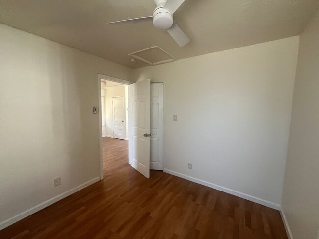 Building Photo - 8020 Bright Ave