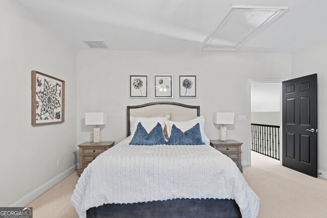 Building Photo - 102 N Cove Dr