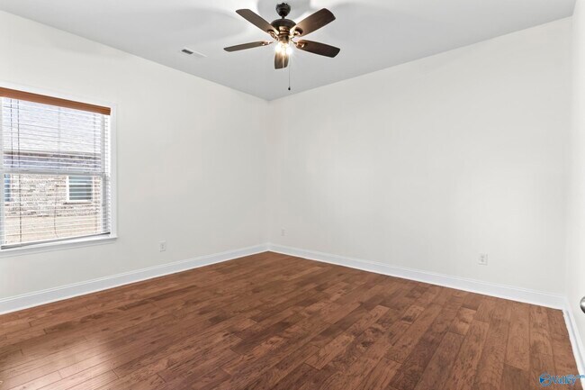 Building Photo - 166 Kenton Ln