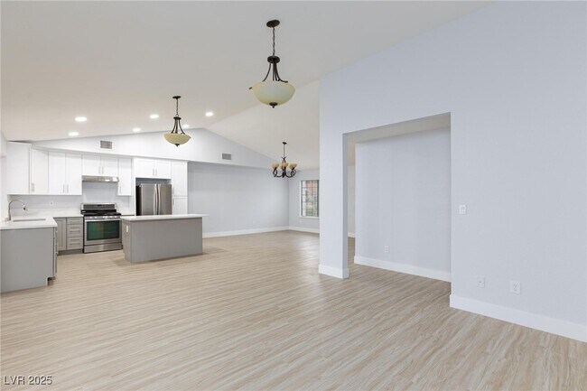 Building Photo - 3217 Ventana Hills Dr