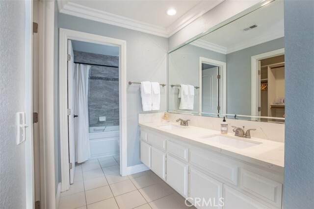 Building Photo - 7892 Southwind Cir