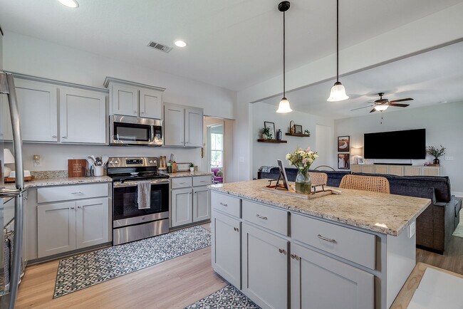 Building Photo - 106 Cobbleton Dr