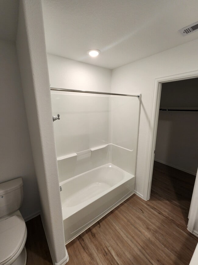 Building Photo - 224 Bennett Lp