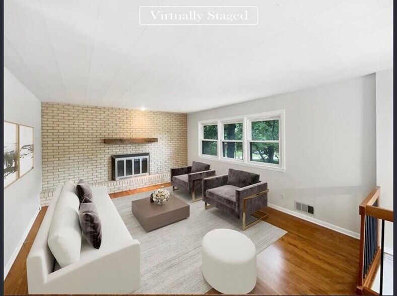 Building Photo - 119 W 104th Ter