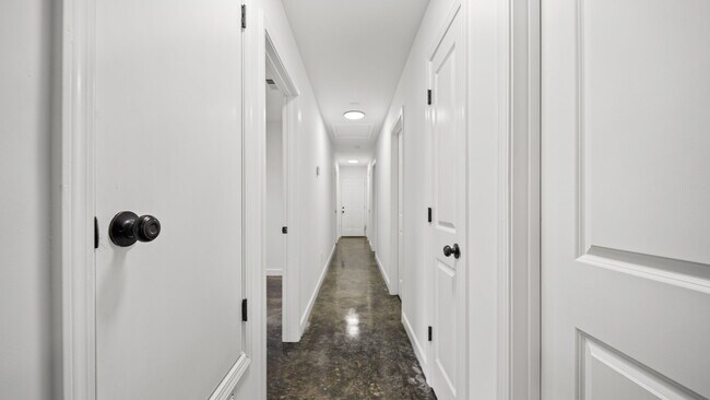 Building Photo - 34 E Geeter Rd