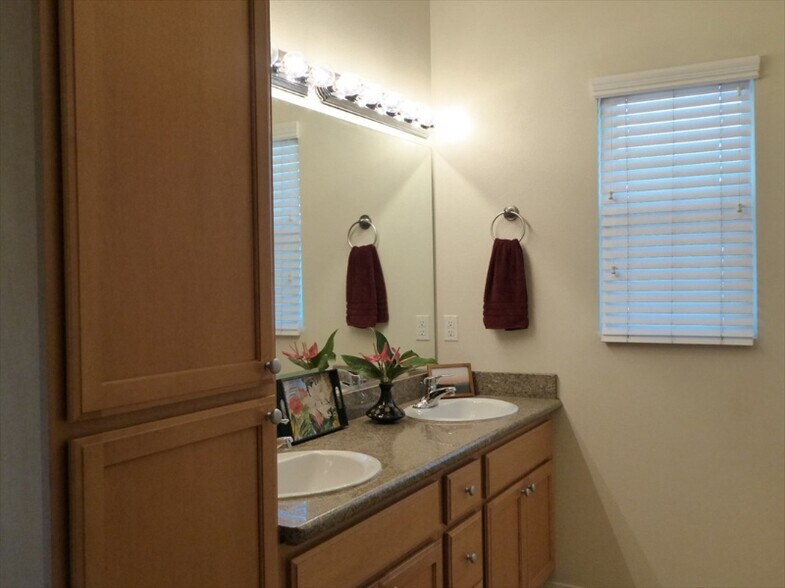 Building Photo - 68-3868-3868 Paniolo Ave