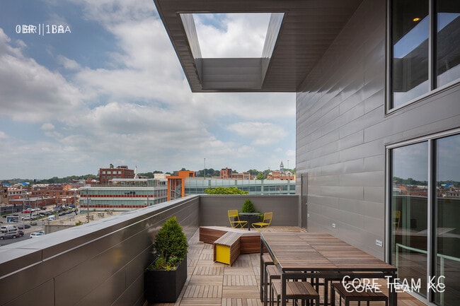 Building Photo - 1723 Walnut St