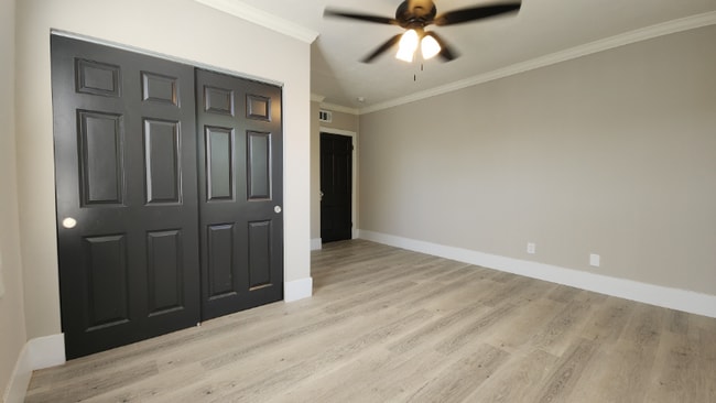 Building Photo - 813 Westwood Dr