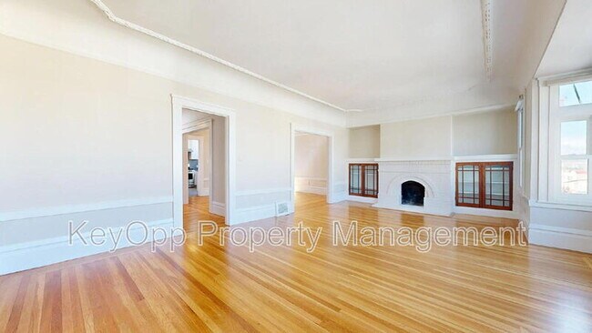 Building Photo - 769 18th Ave