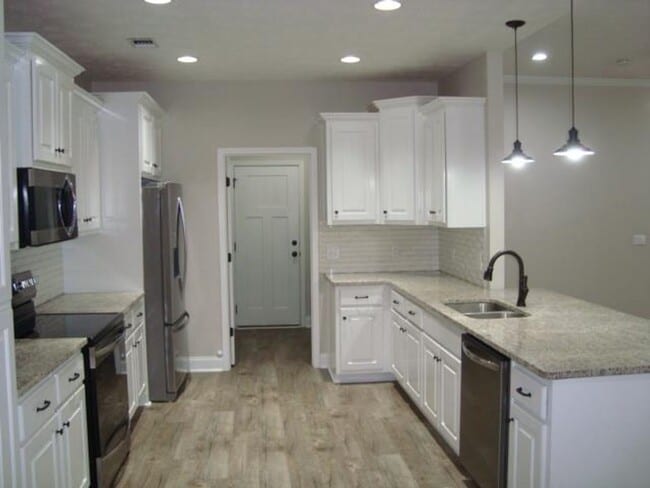 Building Photo - Home in Phenix City available to rent 10/20/2025