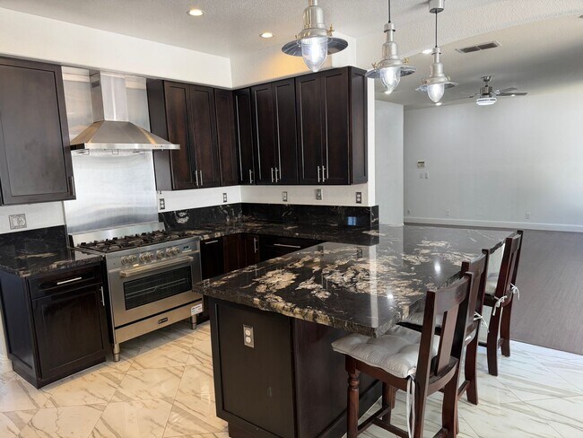 Building Photo - 9223 Camden Lake Way