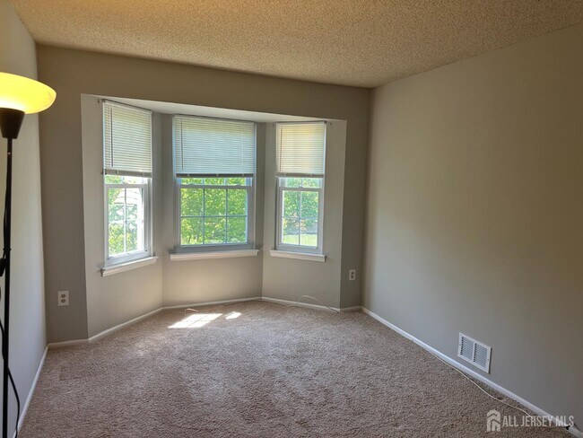 Building Photo - 304 Wimbeldon Ct