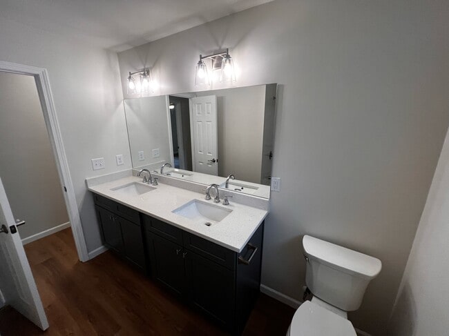 Building Photo - 3025 Barrett Ct