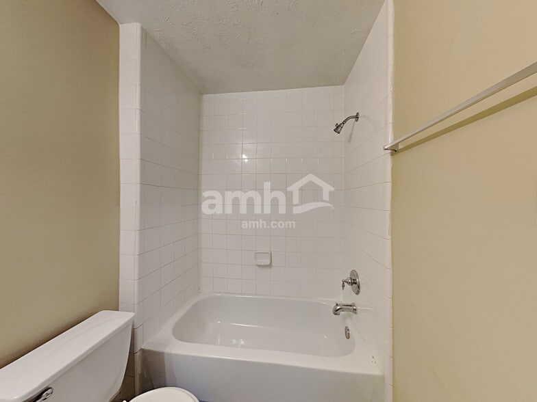 Building Photo - 4002 Portman Glen Ln