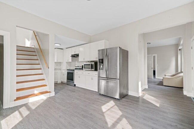 Primary Photo - Spacious 3-Bedroom Home with Sunroom & Off-Street Parking in Johnston!