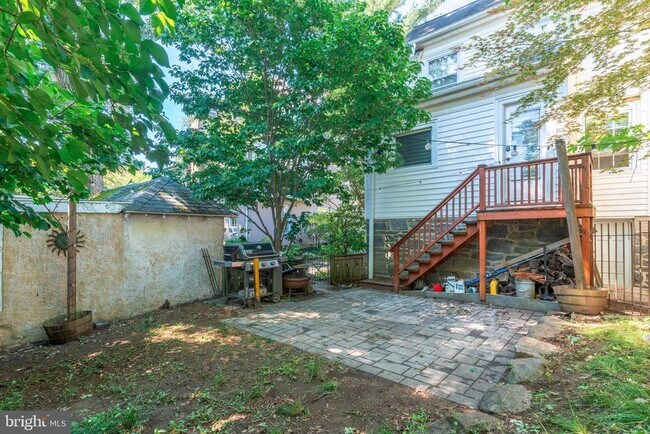 Building Photo - 2929 Oakford Rd