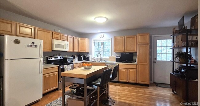 Building Photo - 36 Washington Pl E