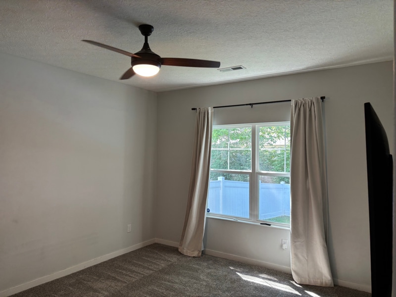 Building Photo - 383 Kells Ct E