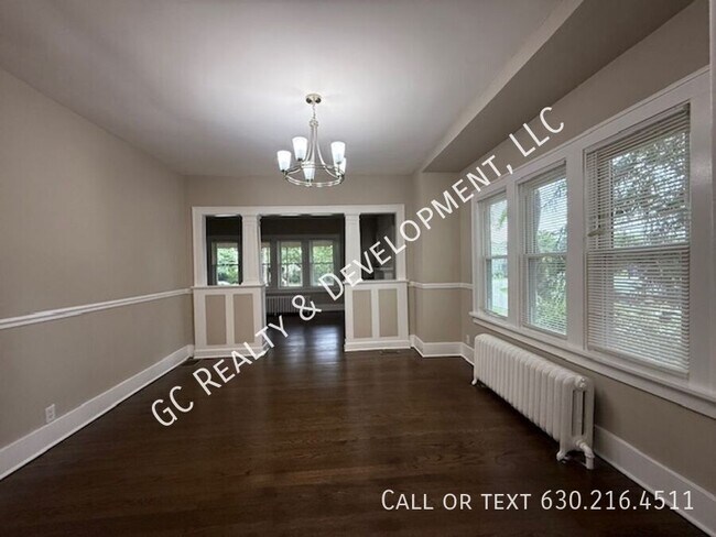 Building Photo - 2317 Maple Ave