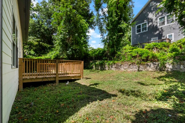 Building Photo - 139 Dahlia Ave NW